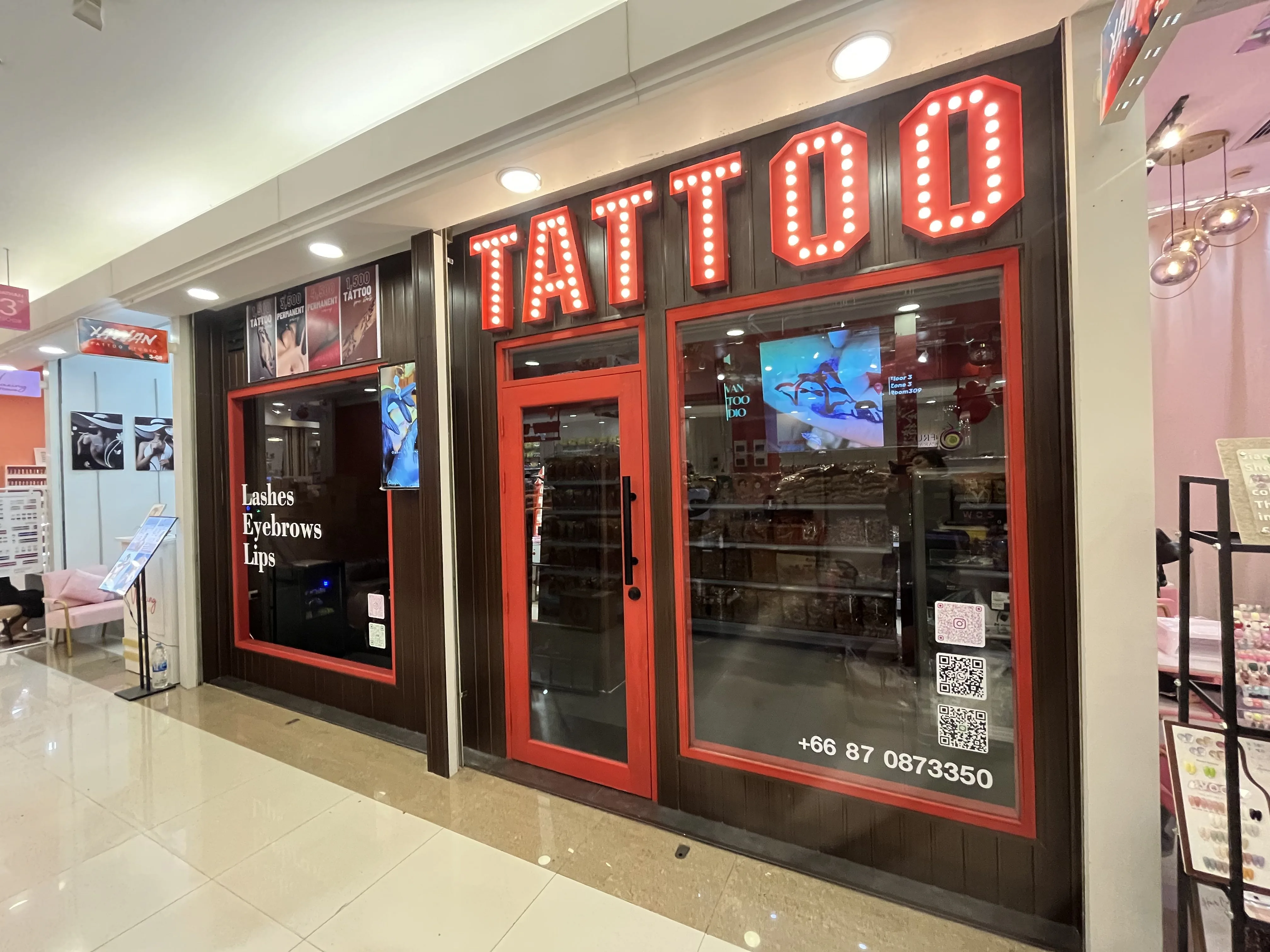 Inside Platinum Mall Bangkok, Yawan Tattoo Studio location